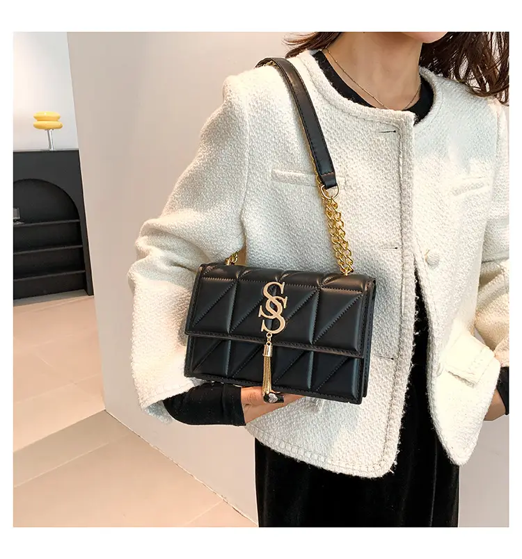 Red Rhomboid Shoulder Bag with Gold Chain for Women — feature 20