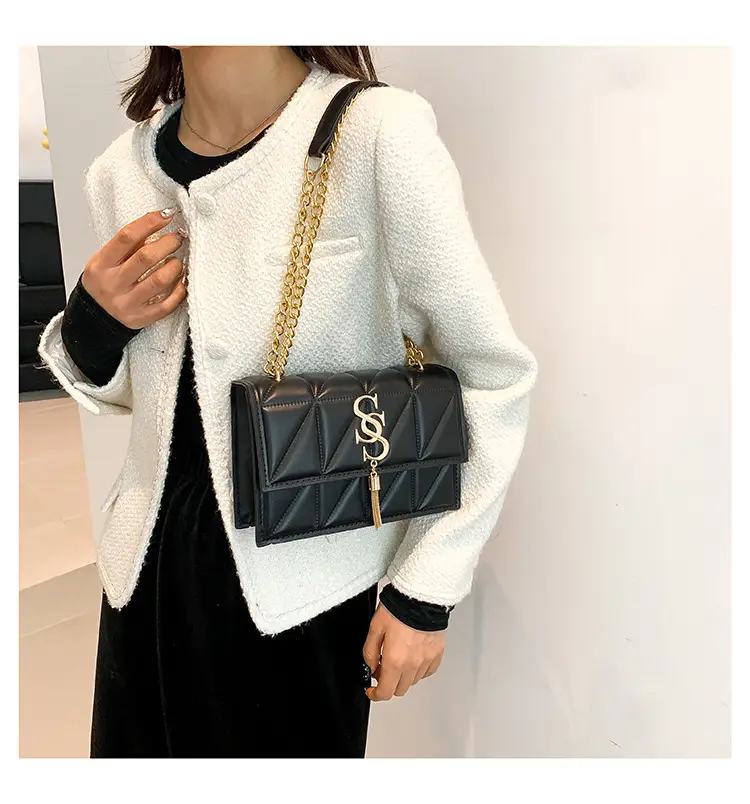 Red Rhomboid Shoulder Bag with Gold Chain for Women — feature 22
