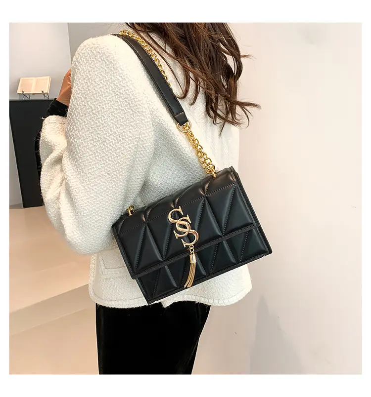 Red Rhomboid Shoulder Bag with Gold Chain for Women — feature 23