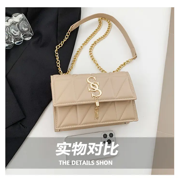 Red Rhomboid Shoulder Bag with Gold Chain for Women — feature 7