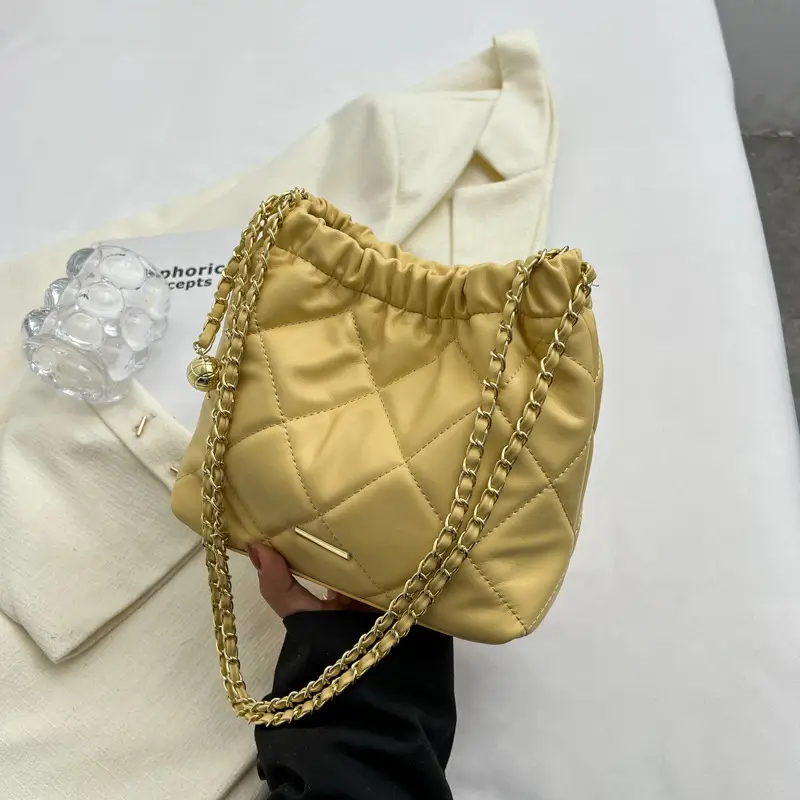 Women's Rhombus Chain Shoulder Bag Cream 2023 - Image 2