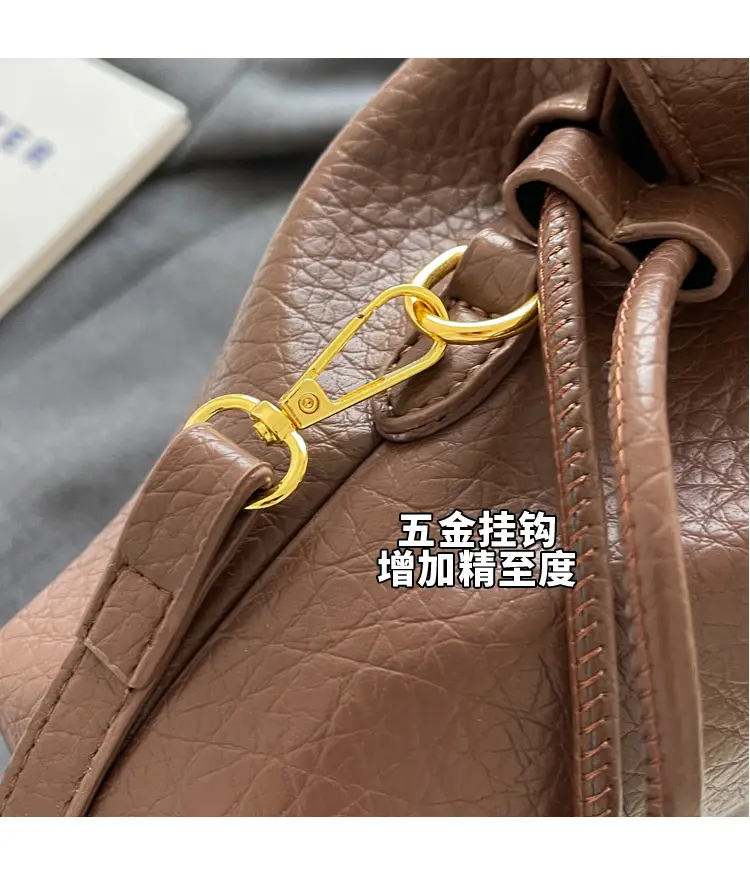 Brown Pleated Shoulder Bag for Women 2023 — feature 8