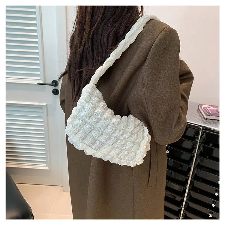 Pink Pleated Bubble Shoulder Bag for Women - Image 10