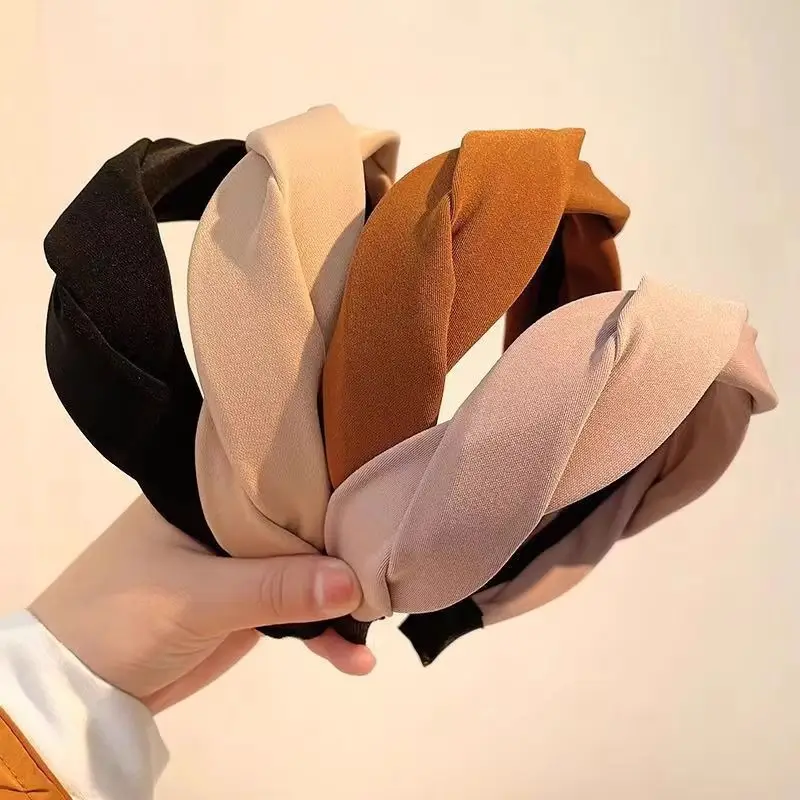 Black Velvet Headband for Women Vintage Hairpin Decoration