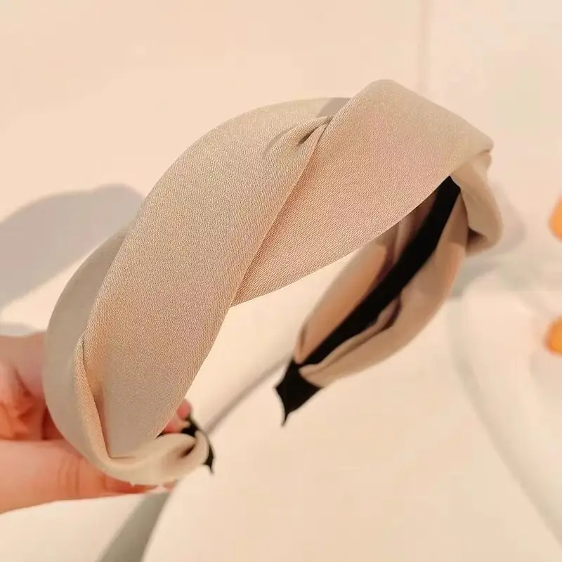 Black Velvet Headband for Women Vintage Hairpin Decoration — feature 6