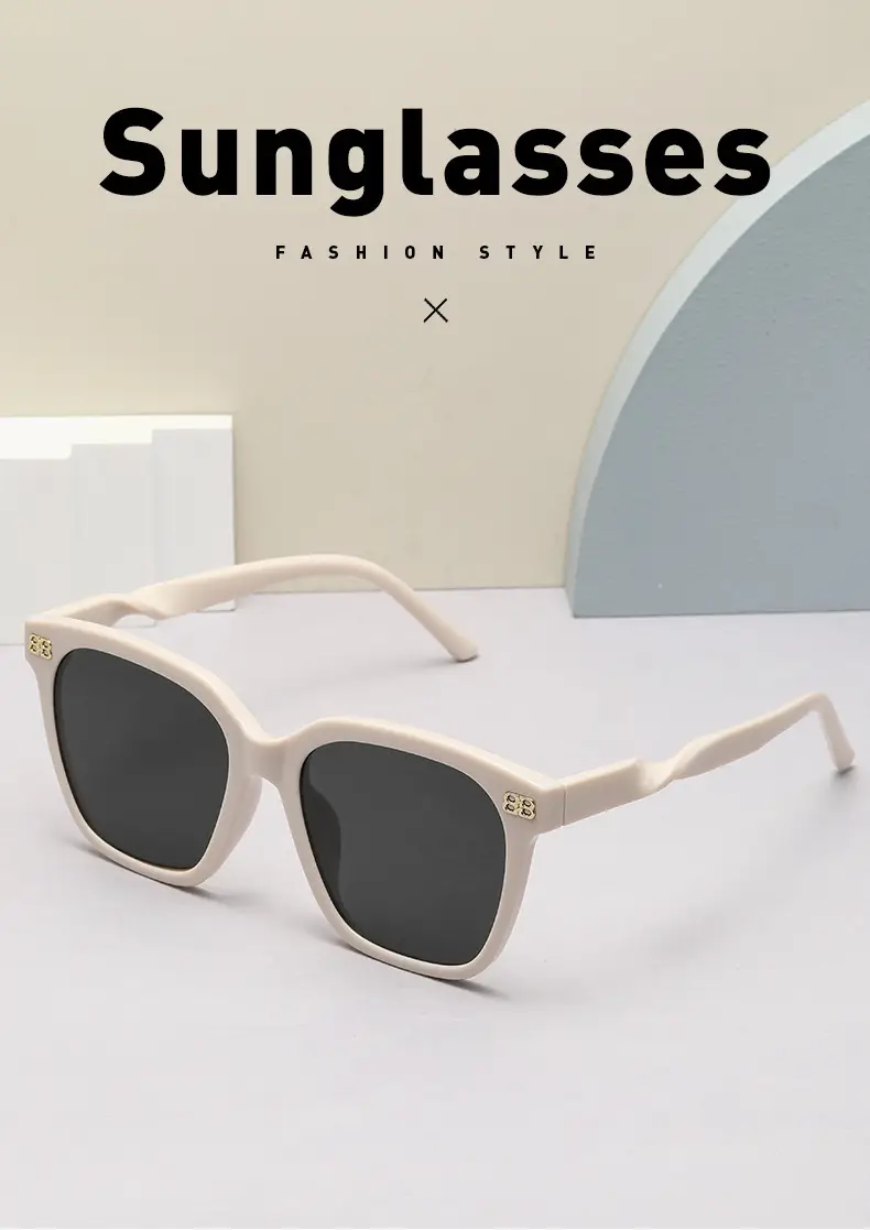 New B Letter Sunglasses Women Square Frame Gold — feature 11
