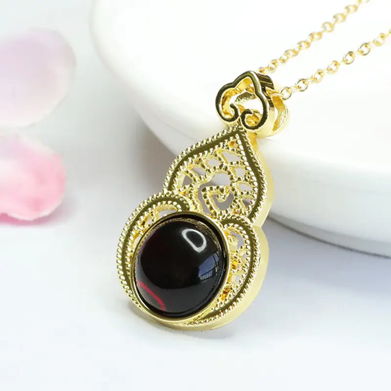 Guan Yu Natural Amber Pendant Blood Amber Gourd Necklace