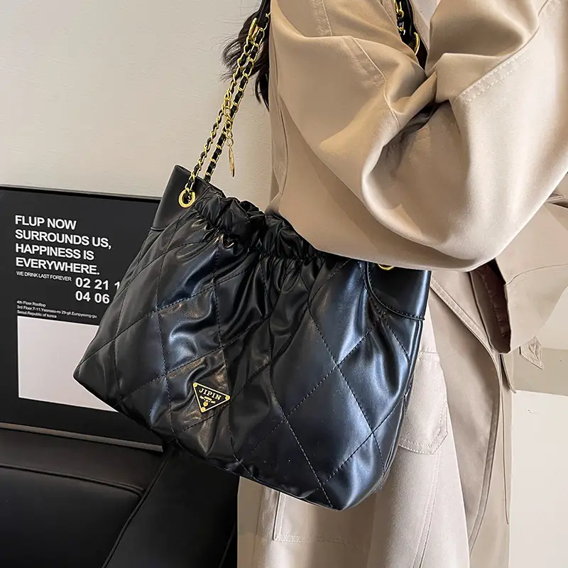 Black Quilted Chain Shoulder Bag for Women 2023 - Image 2