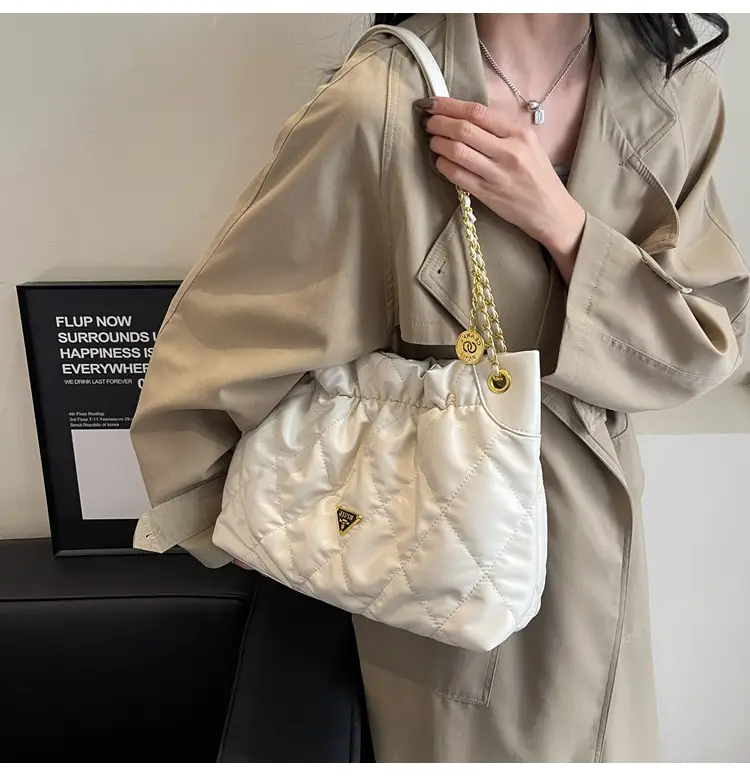Black Quilted Chain Shoulder Bag for Women 2023 — feature 11