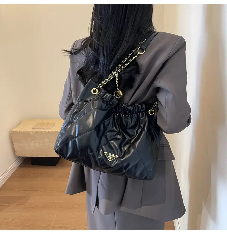 Black Quilted Chain Shoulder Bag for Women 2023 — feature 13