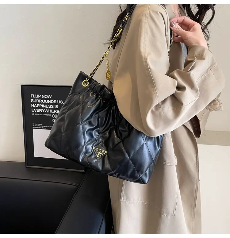 Black Quilted Chain Shoulder Bag for Women 2023 — feature 16