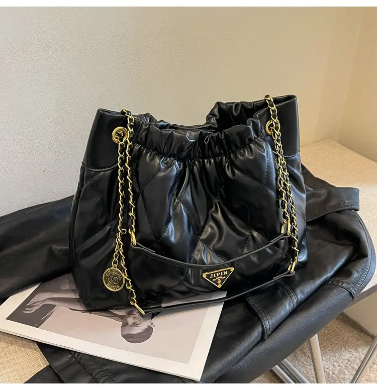 Black Quilted Chain Shoulder Bag for Women 2023 — feature 20