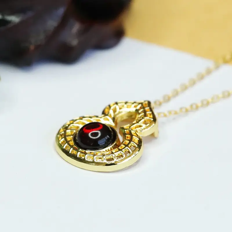Aiyu Gold Amber Blood Gourd Pendant Necklace Ethnic Style — feature 9
