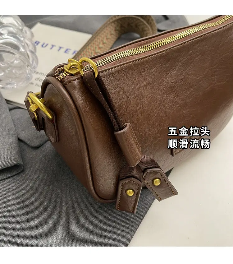 Women's 2023 Brown Messenger Bag Large Capacity Shoulder Bag — feature 4