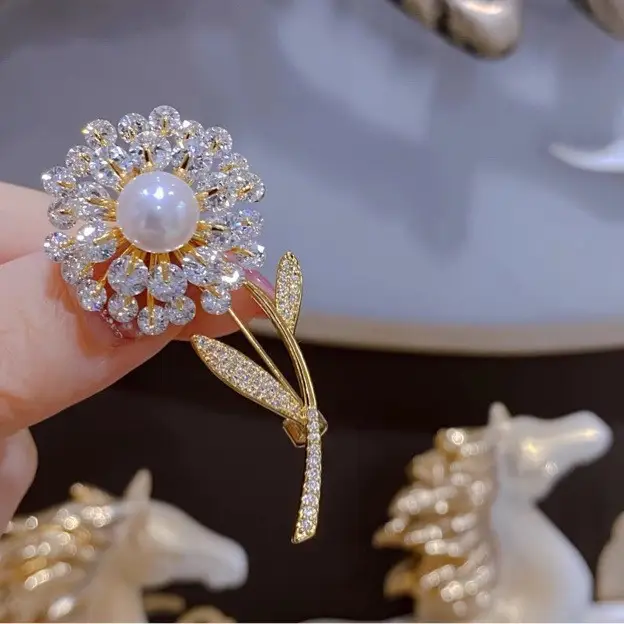 Dandelion Pearl Niche Exquisite Suit Coat Sweater Pin - Image 3