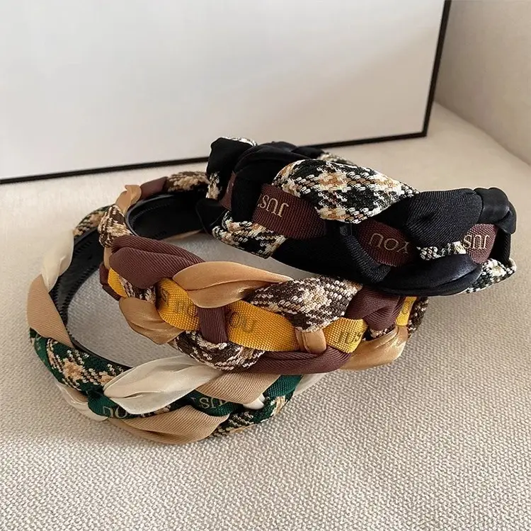 Women's 2023 High-Pressure Twist Headband with Skull Top Design - Image 7