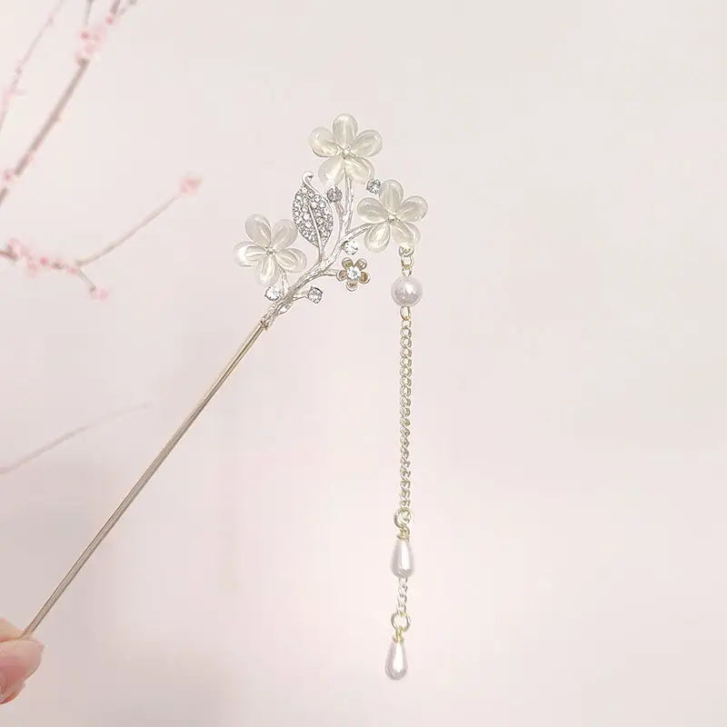 New Chinese Flower Cat Eye Tassel Hairpin High Grade