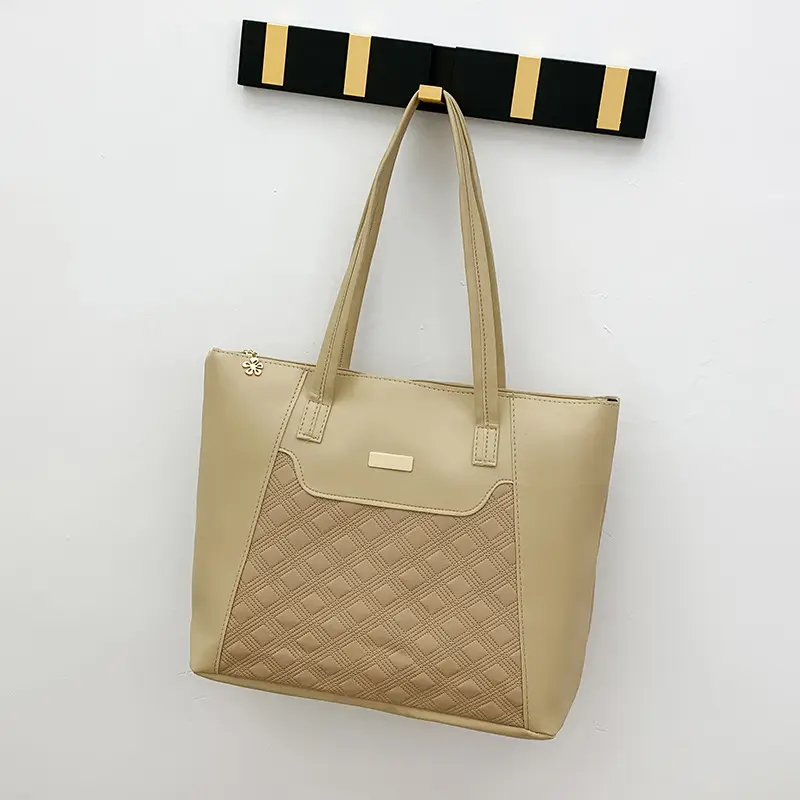 Red Diamond Embossed Tote Bag with Sequins - Image 5