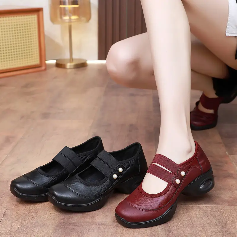 Square Dance Shoes Women's Soft Sole Not Tired Feet Middle-aged and Elderly Mothers Dance Shoes Comfortable Breathable Work Shoes Air Cushion Dance Shoes - Image 4