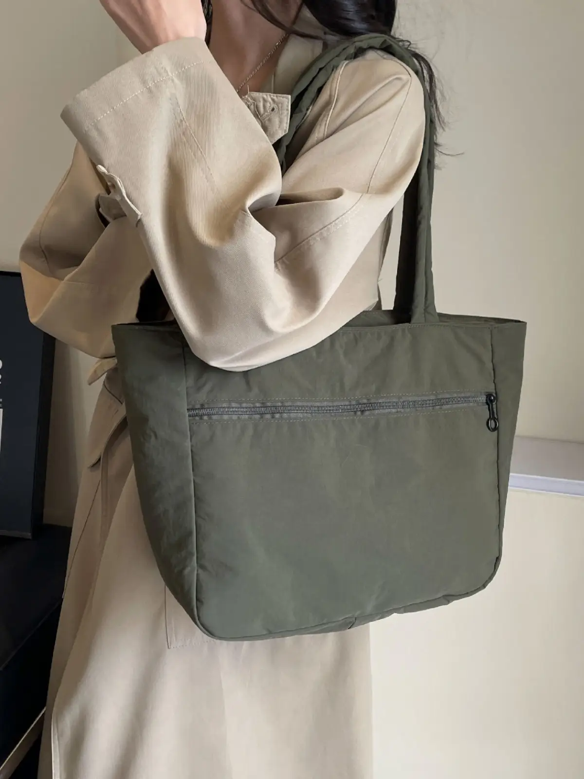 New Green Nylon Tote Bag for Students Commute Work - Image 7
