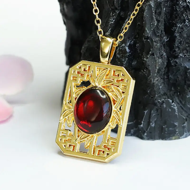 Natural Amber Square Pendant Necklace Ethnic Gold — feature 8