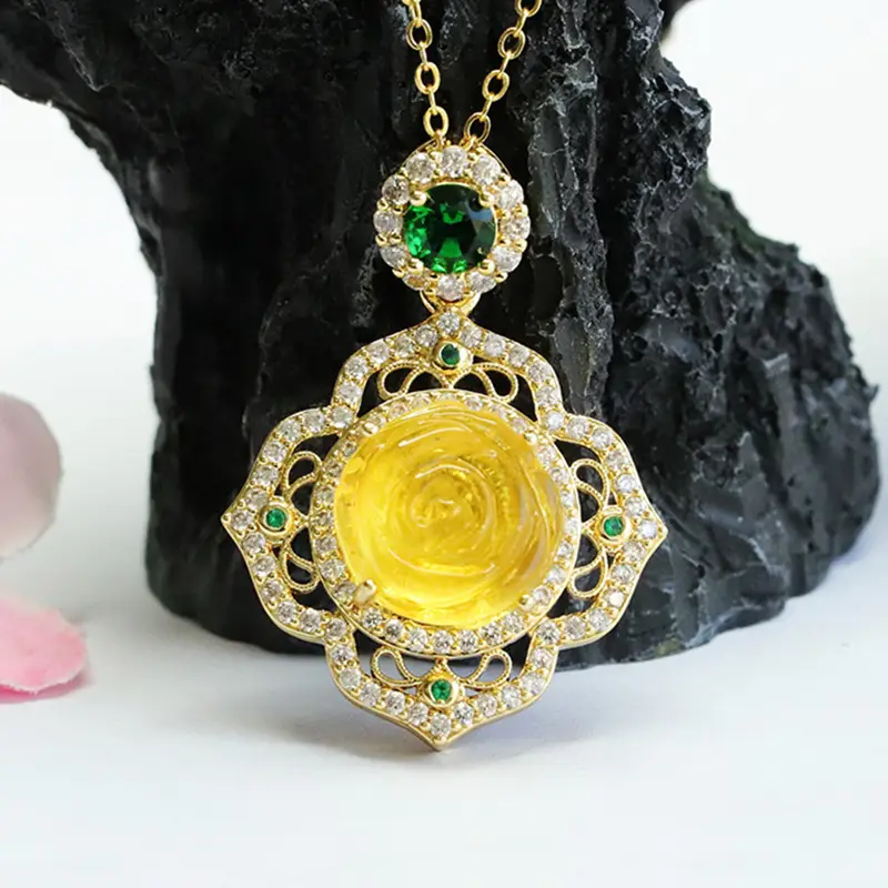 Natural Amber Rose Pendant Gold Necklace Ethnic Style — feature 7