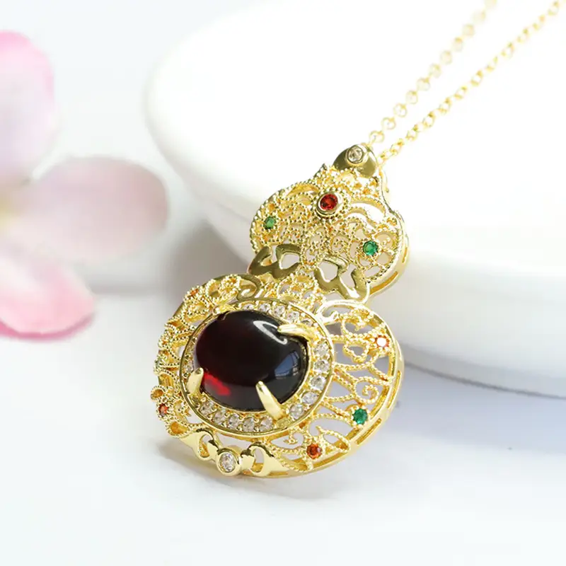 Guan Yu Pendant Necklace for Women Vintage Gold Amber