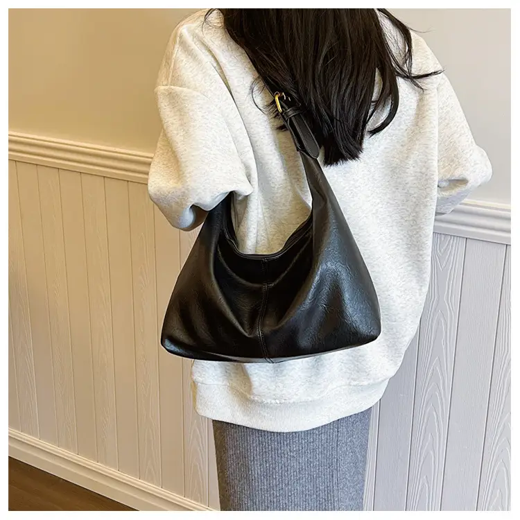 Retro Women's Brown Shoulder Bag 2023 Spring New Fashion — feature 9
