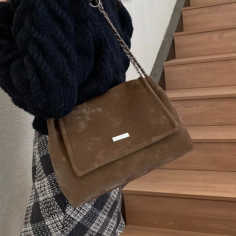 Black Matte Chain Shoulder Tote Bag for Women - Image 4