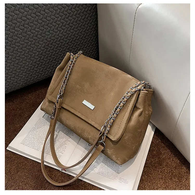 Black Matte Chain Shoulder Tote Bag for Women — feature 18