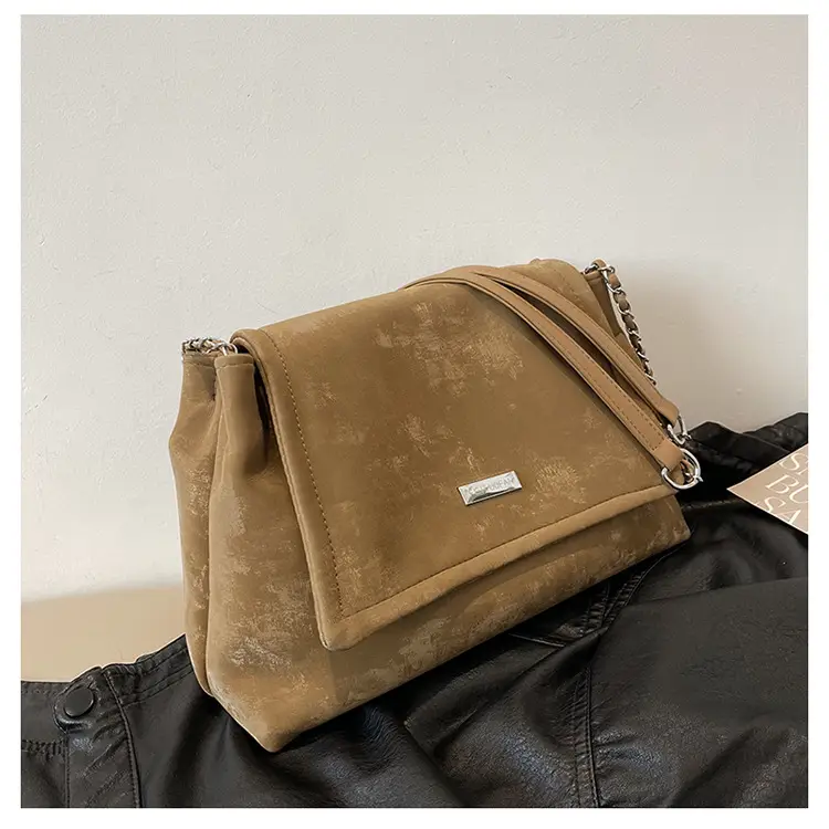 Black Matte Chain Shoulder Tote Bag for Women — feature 19