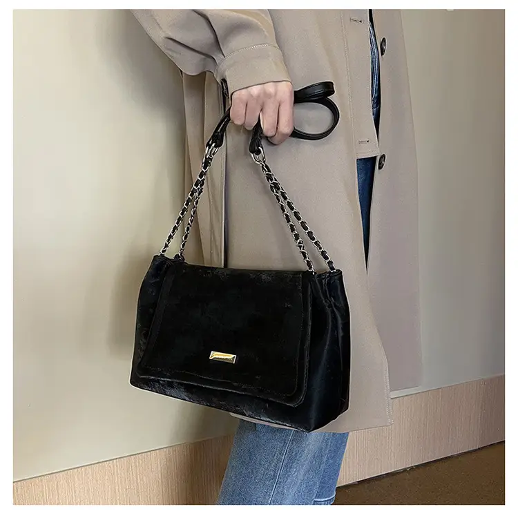 Black Matte Chain Shoulder Tote Bag for Women — feature 26