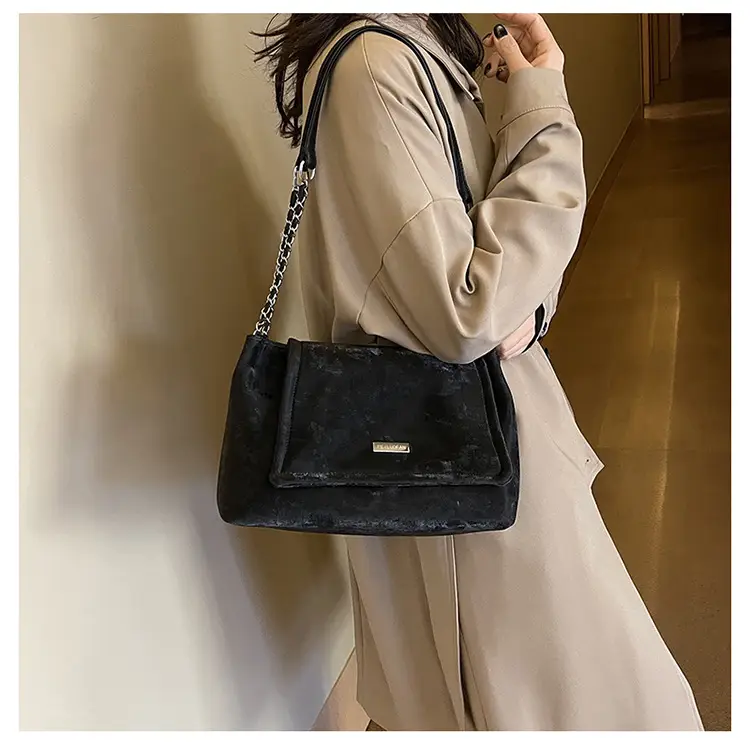 Black Matte Chain Shoulder Tote Bag for Women — feature 27