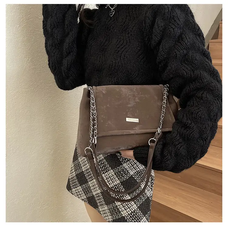 Black Matte Chain Shoulder Tote Bag for Women — feature 30
