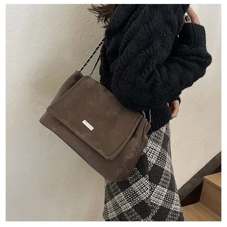 Black Matte Chain Shoulder Tote Bag for Women — feature 31