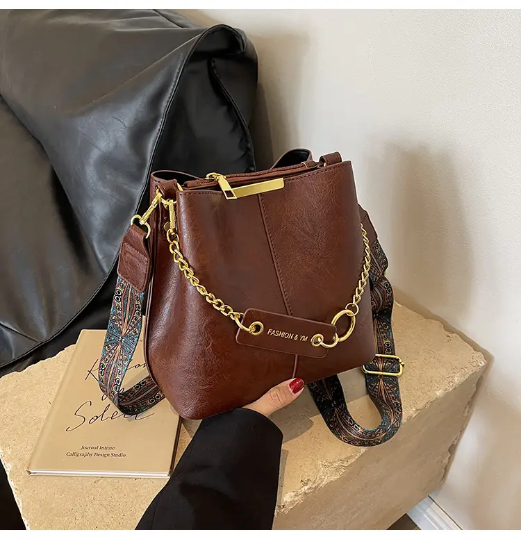 Retro Green Shoulder Bag for Women 2023 Spring — feature 14