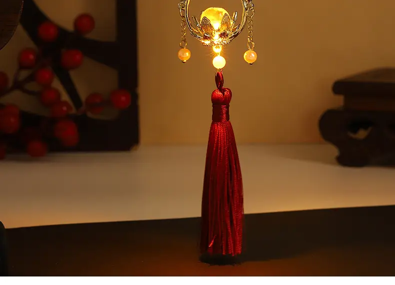 Guofeng Retro Luminous Hairpin with Red Tassels — feature 16