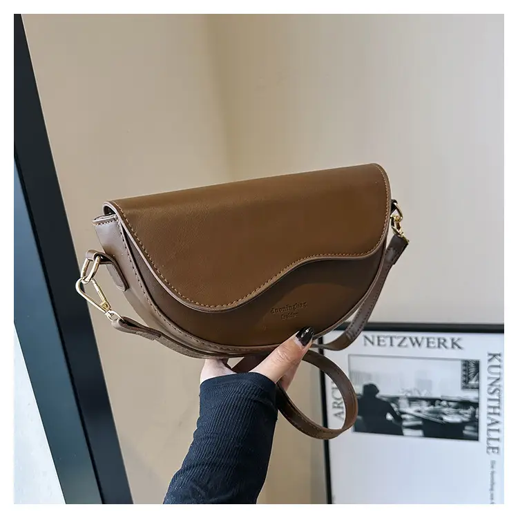 Black Textured Crossbody Bag for Women Winter Casual — feature 23