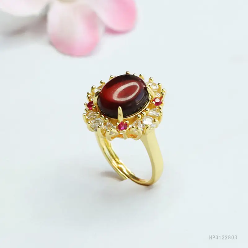 Guan Yu Natural Amber Claw Setting Ring for Women - Image 5