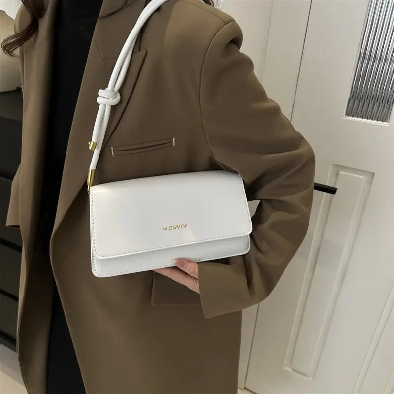 2024 Winter Niche Shoulder Messenger Bag Beige - Image 8