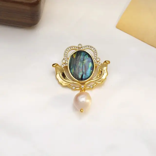 Classical Face Pin with Abalone Pearl Crown - Image 4