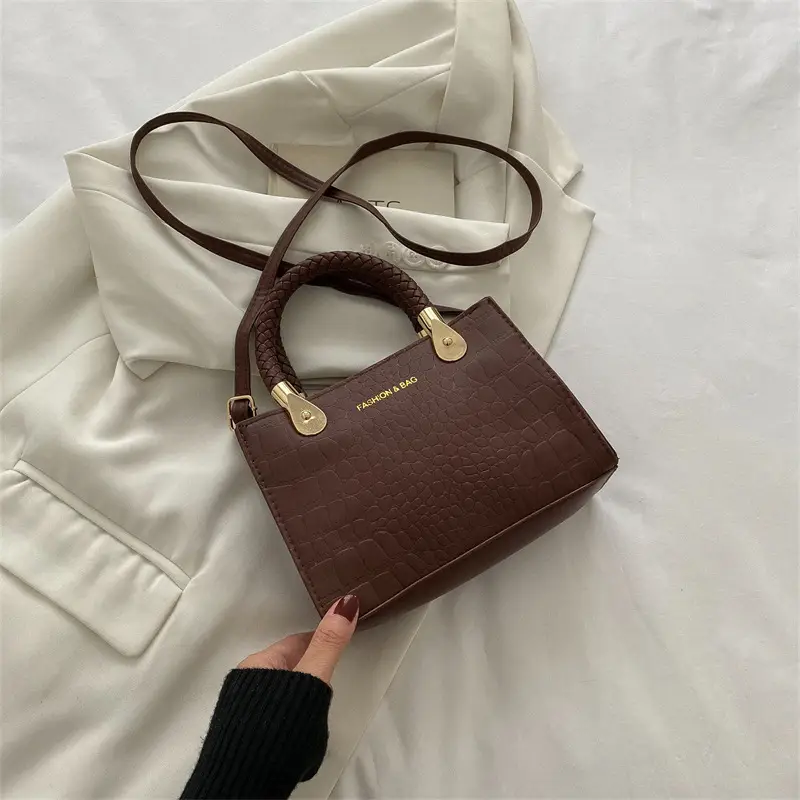 Women's Light Pink Quilted Shoulder Bag 2024 - Image 5