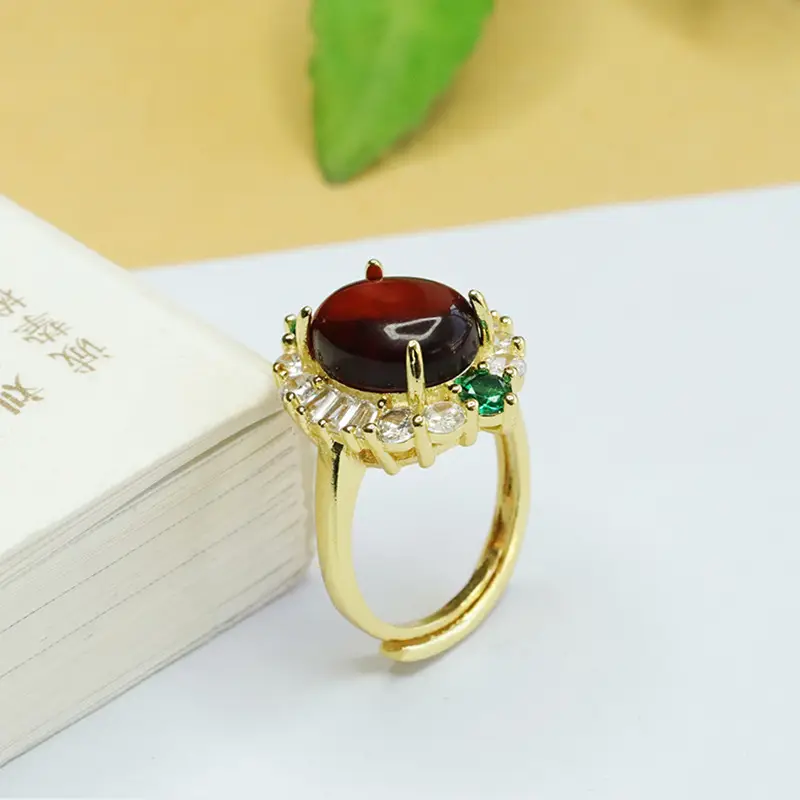 Amyrural Amber Claw Setting Ring for Women — feature 10