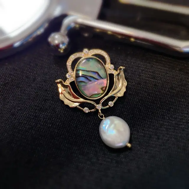 Middle Ancient Pin Crown Abalone Shells Mirror Freshwater Pearl Corsage National Style Brooch Design Sense Niche Advanced Light Luxury - Image 2
