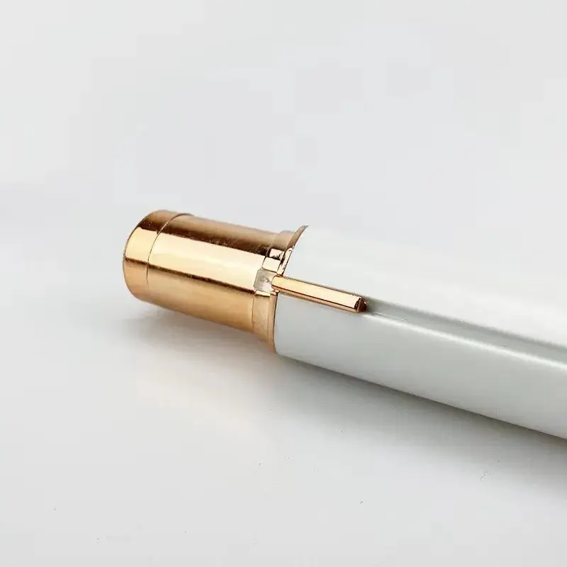 Electric Eyebrow Trimmer for Women with Rose Gold Finish - Image 4