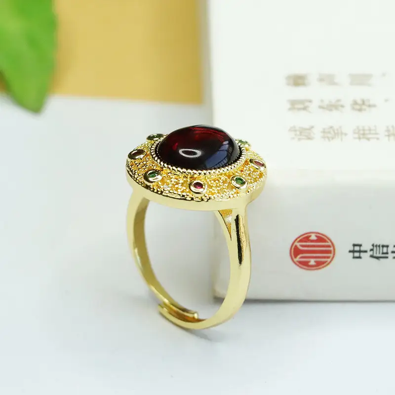 Aiyu Natural Amber Ring with Green Stones Ethnic Style — feature 10
