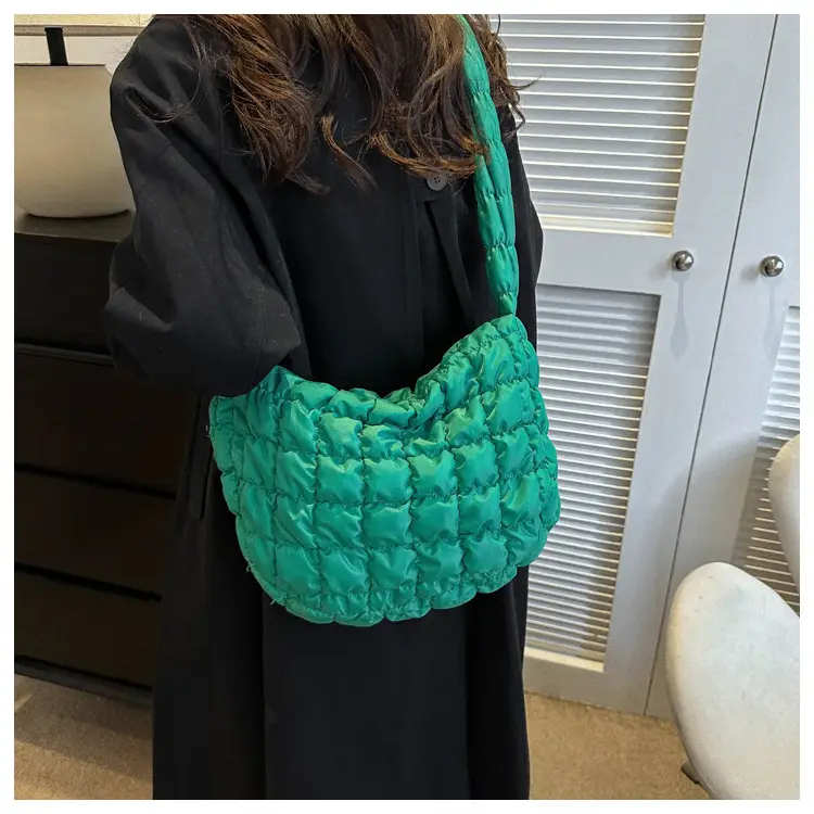 Black Pleated Bubble Shoulder Bag for Women — feature 16