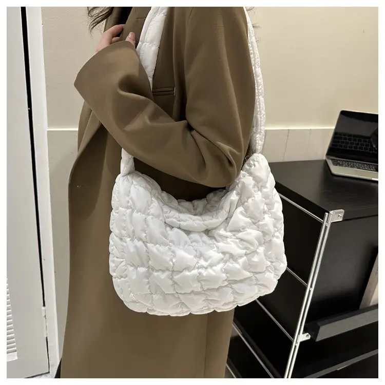 Black Pleated Bubble Shoulder Bag for Women — feature 18