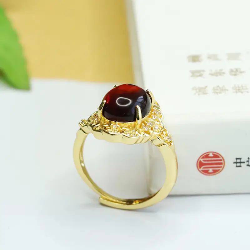 Aiyu Natural Amber Court Style Ring Blood Amber — feature 10