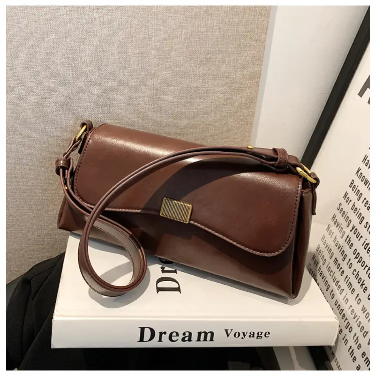 Women's Large Capacity Brown Leather Messenger Bag — feature 32